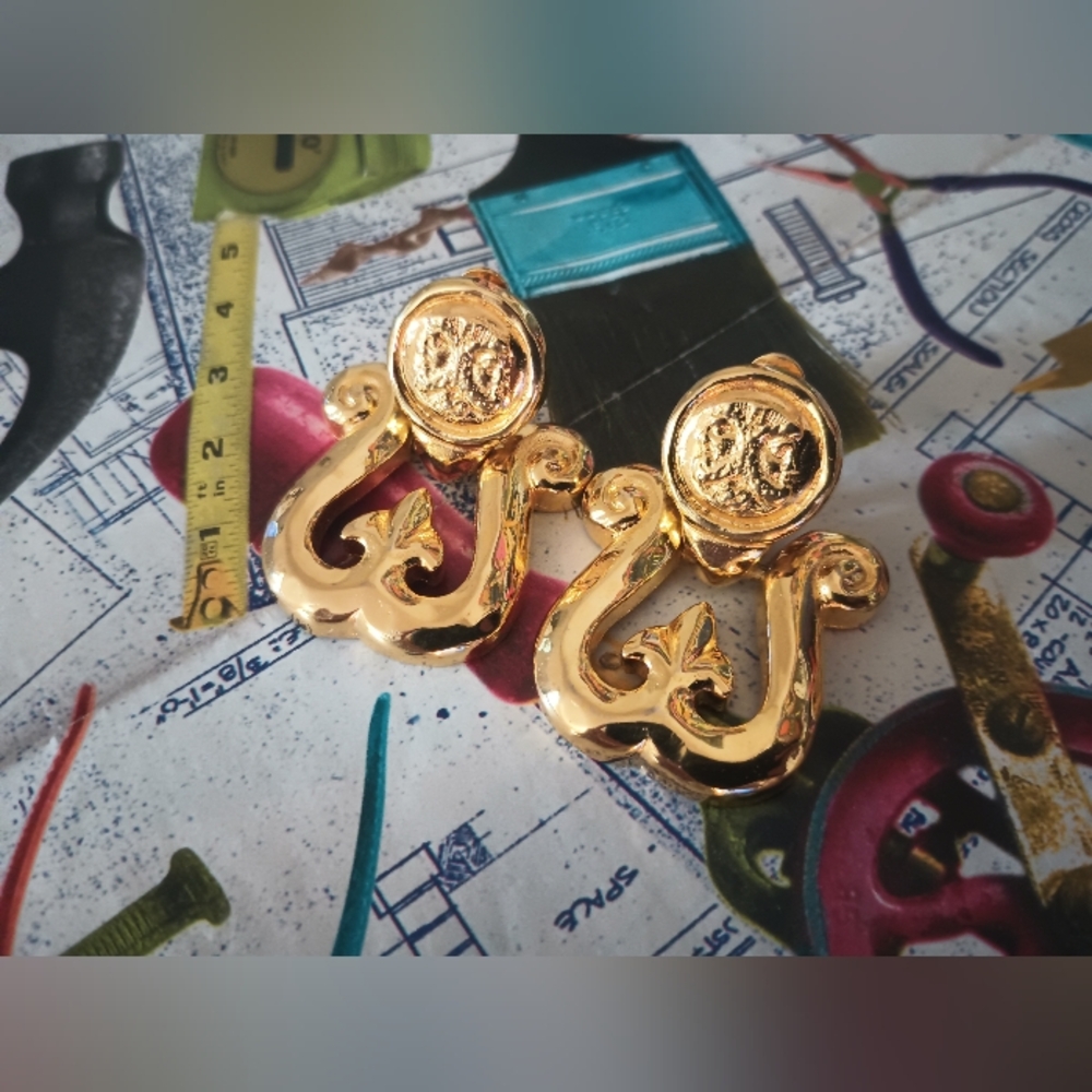 ๐ '90s Vintage Fendi Janus Large Statement Earrings - Picture 5 of 13